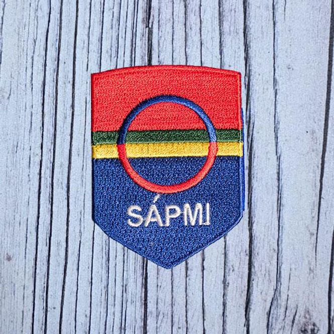 Hovedbilde Jakkemerke sameflagg